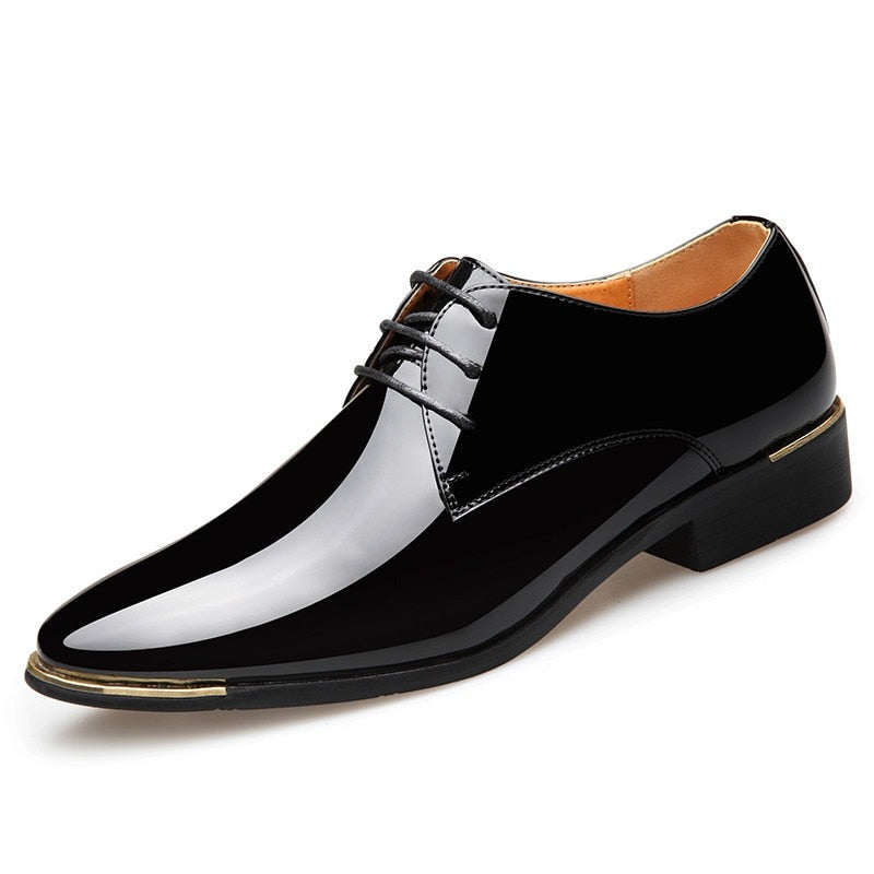 ZAPATO DE COURO ENVERNIZADO
