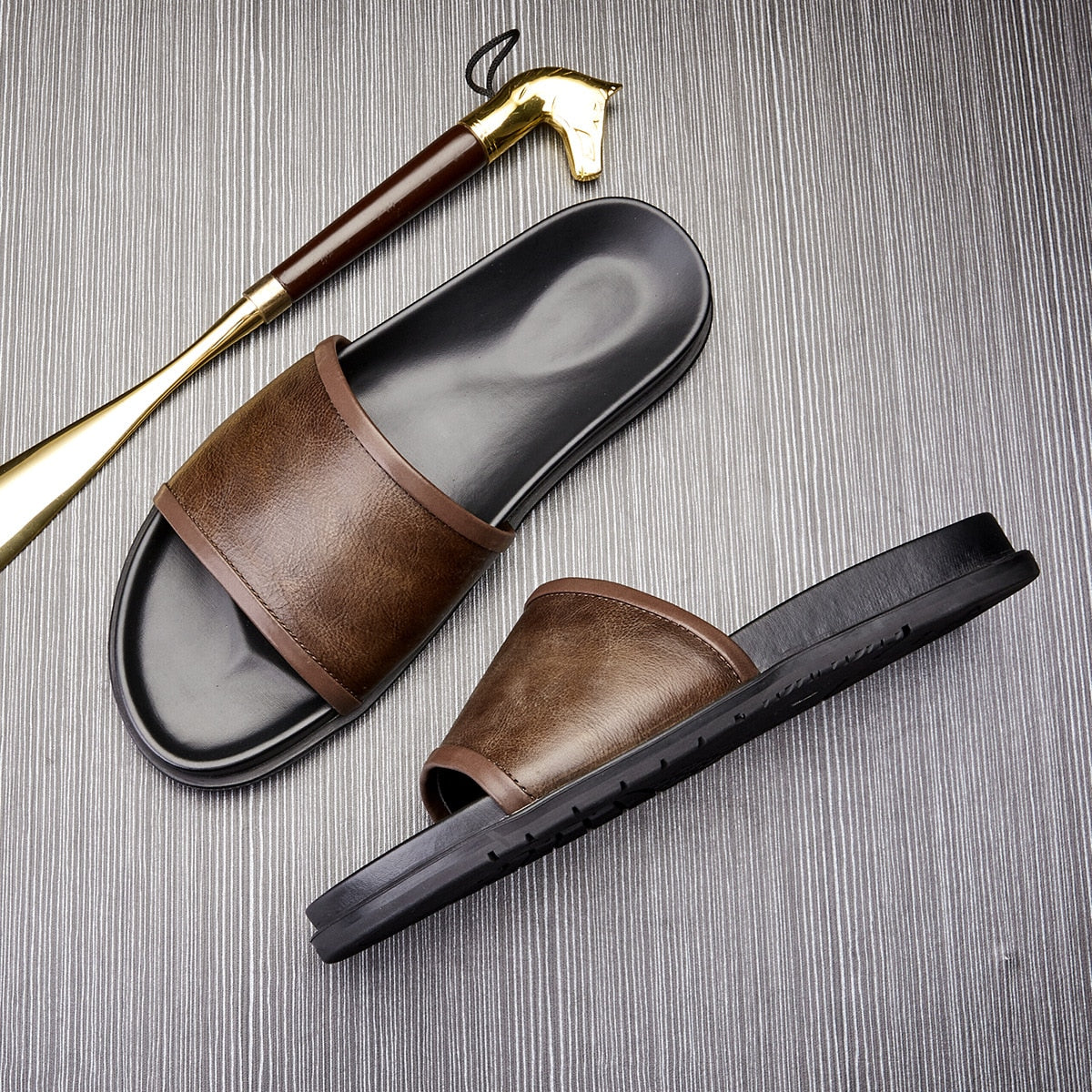 Slide em Couro Samicce Malibu